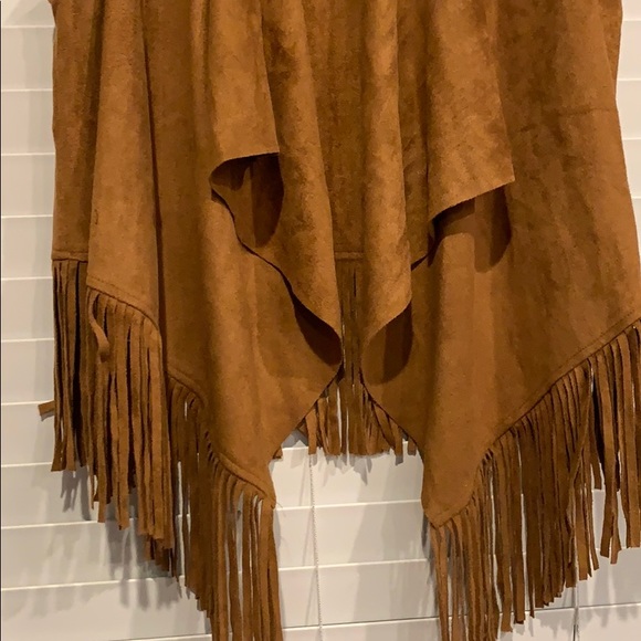 Fringe Vest - Picture 3 of 6